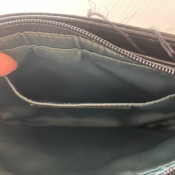 COACH OCCASIONAL FEATHER ZIP CLUTCH #44457 SILVER/BLACK PRE-OWNED - Picture 9 of 11